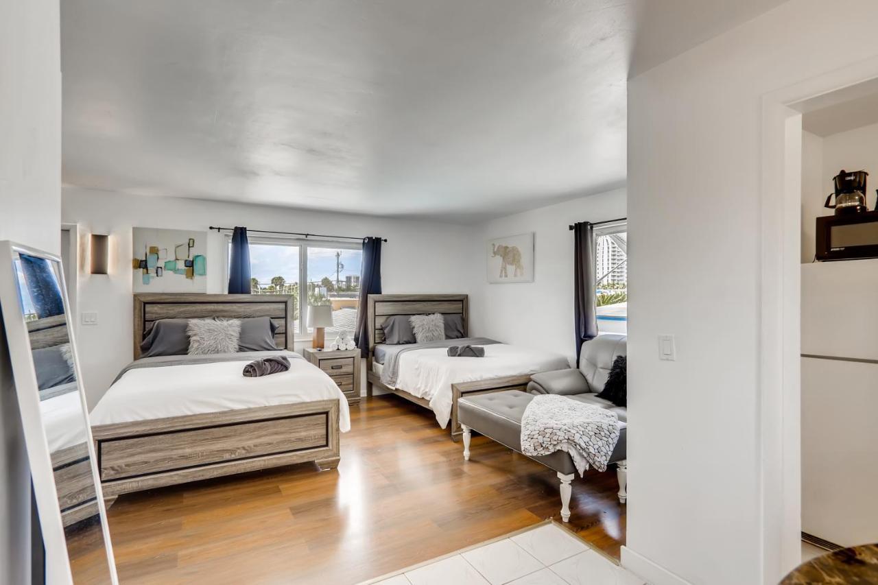 Coral Sands Huge Studio W/ 2 Queen Beds! ウェストパームビーチ エクステリア 写真